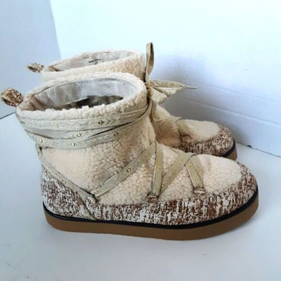 House of Harlow 1960 Women's size 7.5M Shearling Winter Ankle Boot - Picture 3 of 10